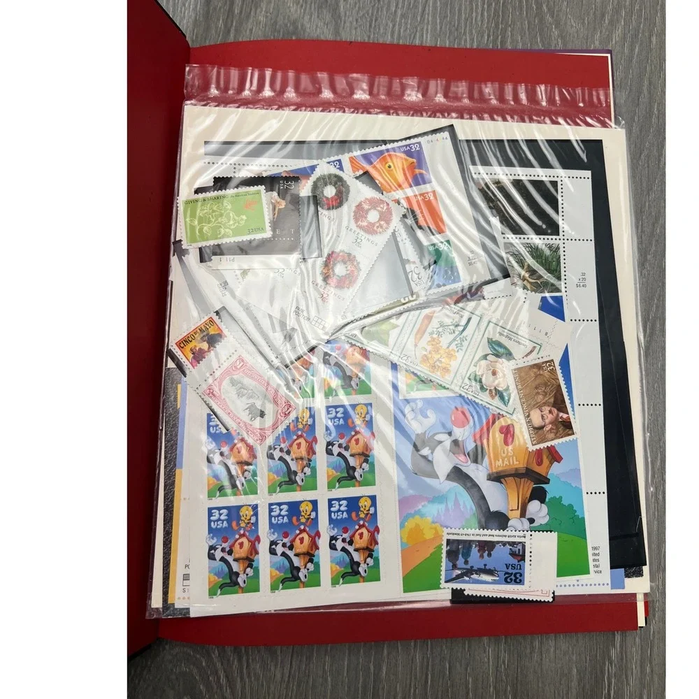 1998 Stamp Yearbook USPS Commemorative Collection Hardcover Book with Stamps